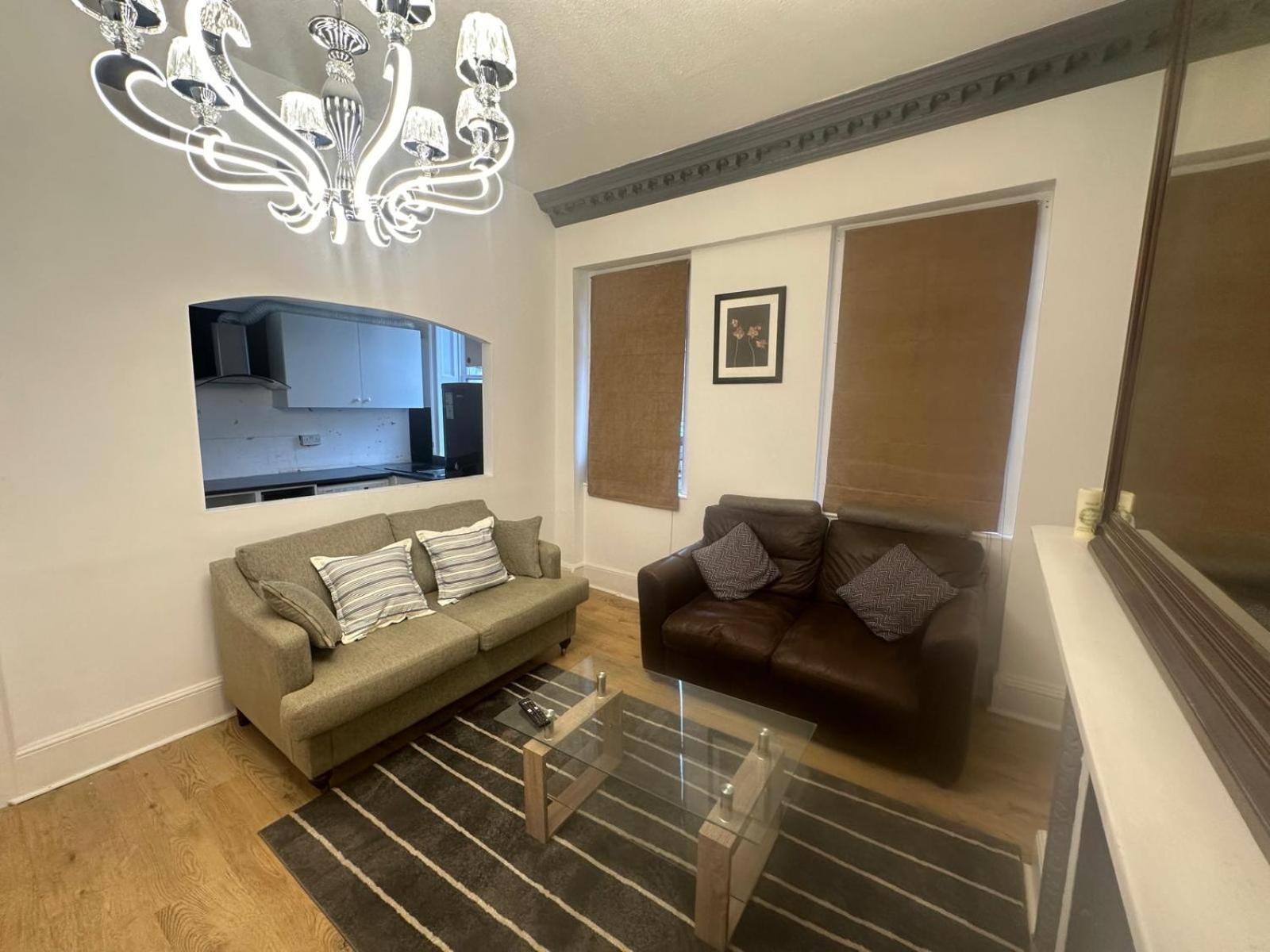 First Floor One Bed Apartment In Central West Londres Extérieur photo