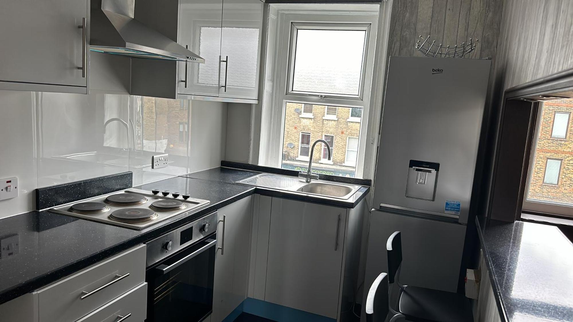 First Floor One Bed Apartment In Central West Londres Extérieur photo