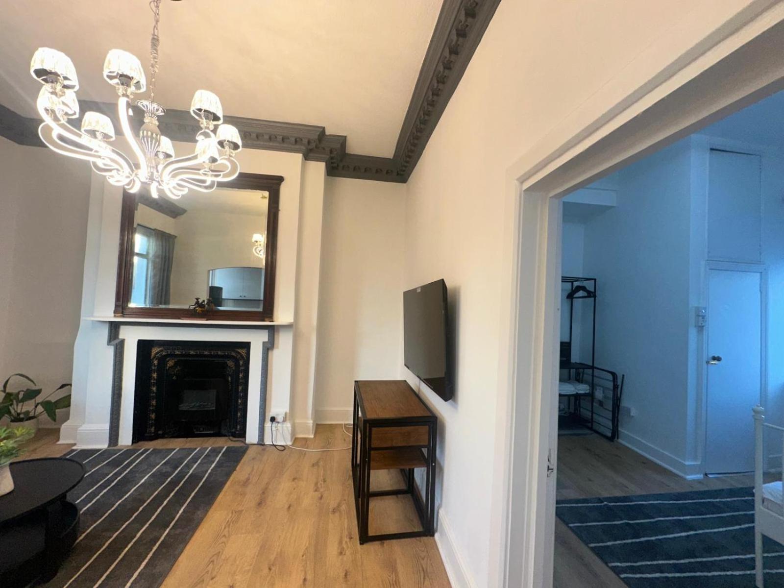First Floor One Bed Apartment In Central West Londres Extérieur photo