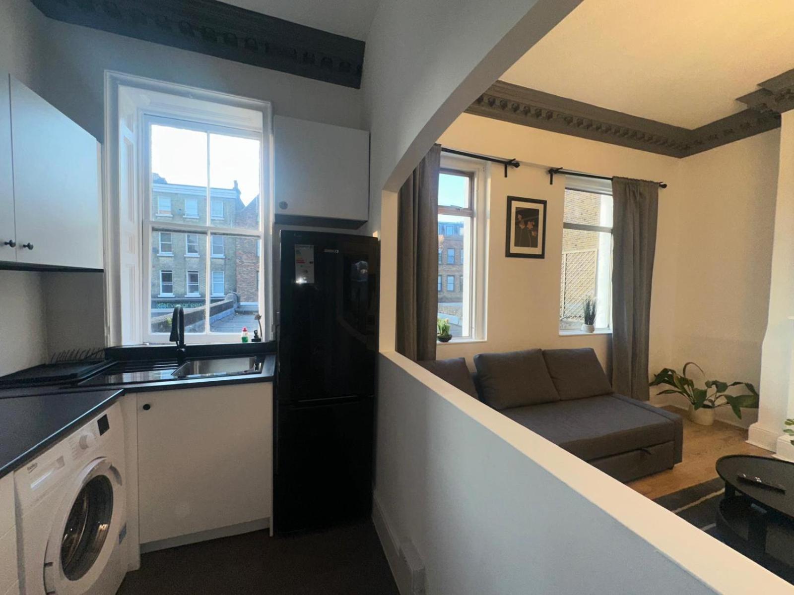 First Floor One Bed Apartment In Central West Londres Extérieur photo