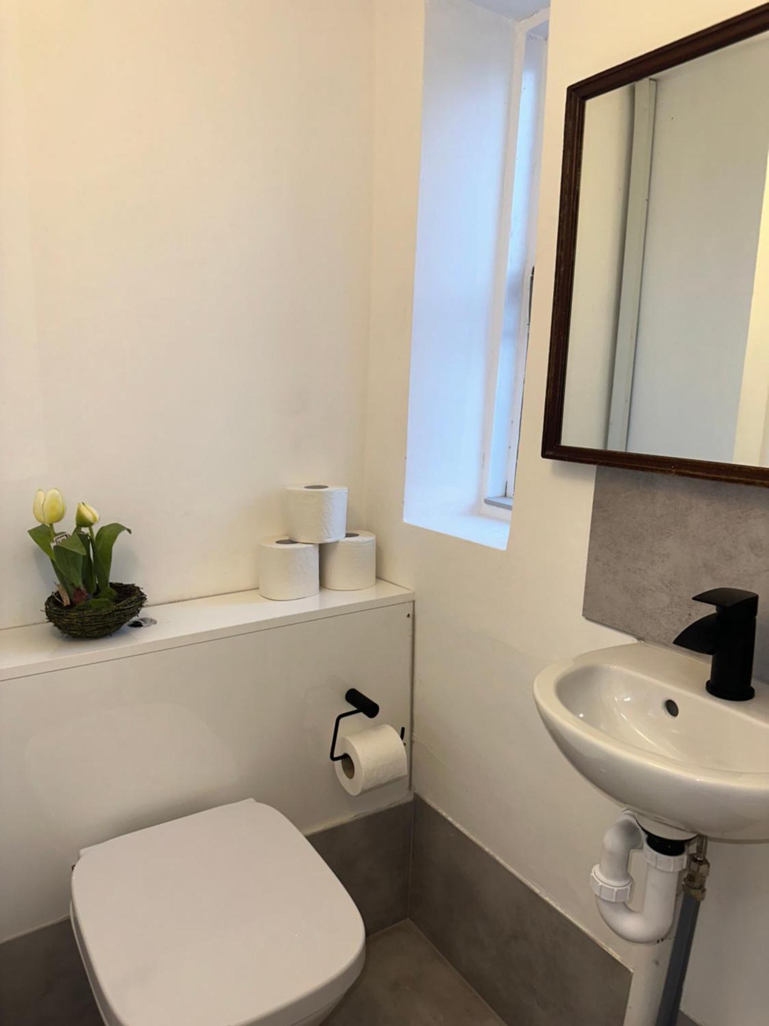 First Floor One Bed Apartment In Central West Londres Extérieur photo